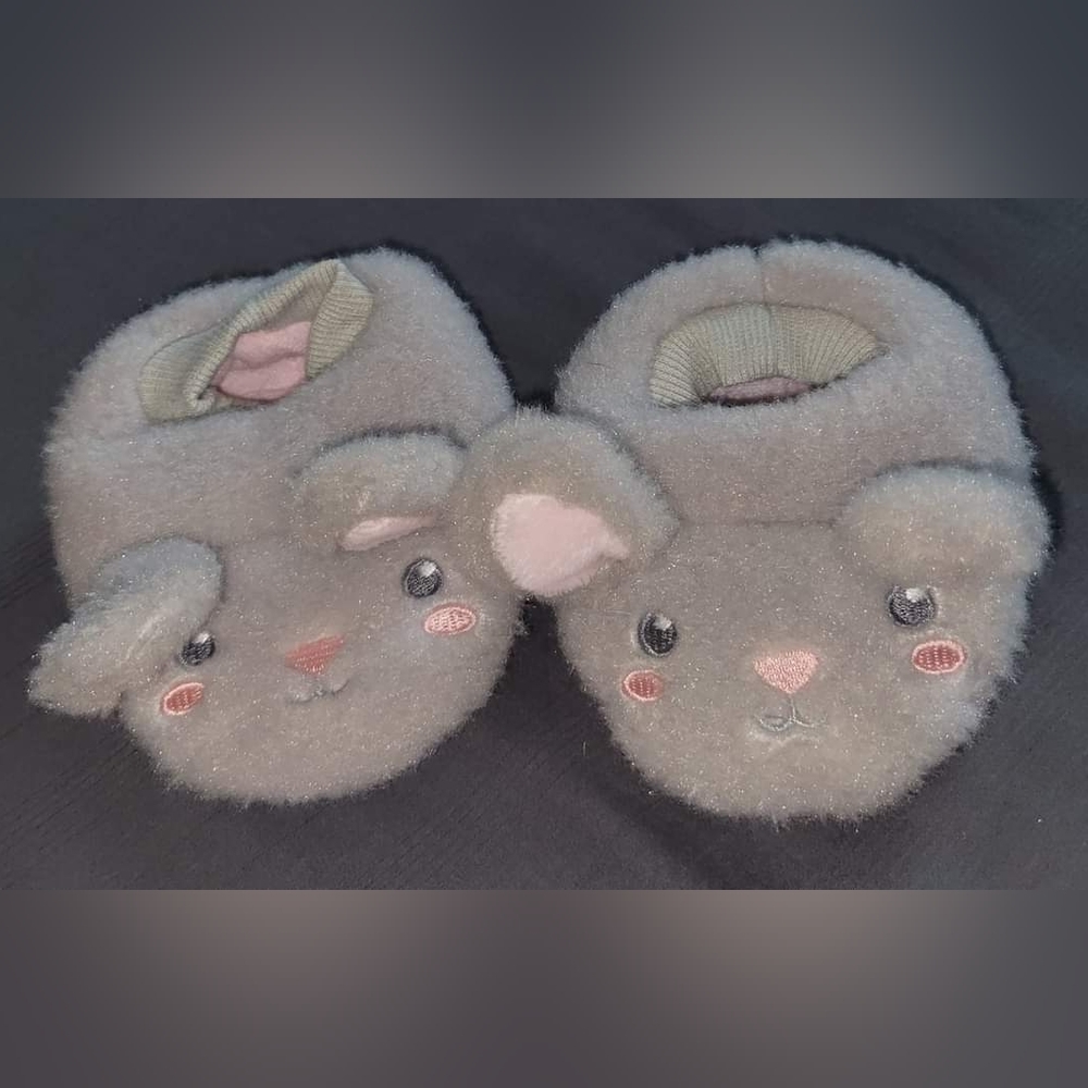 No brand 6-12m slippers